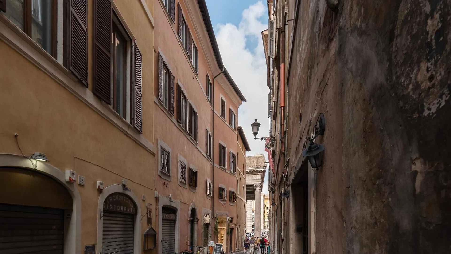 Pantheon Charming Apartment Rome Italy